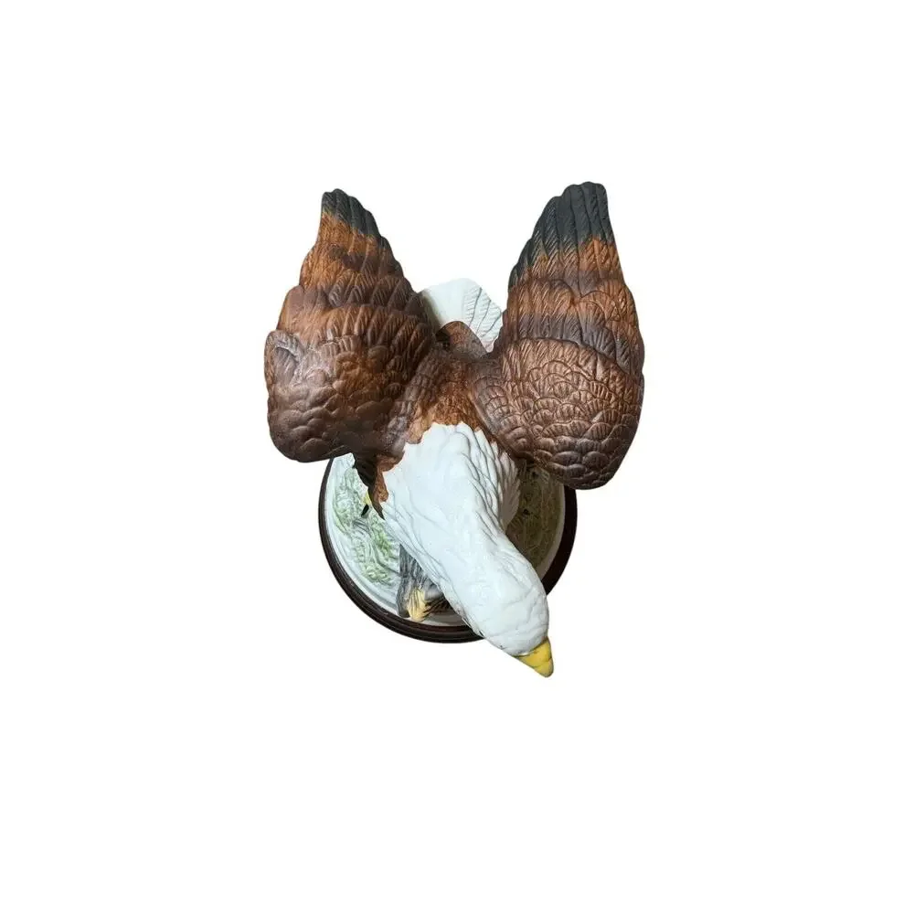 Americana Birds in Flight Collection Bald Eagle Figurine Royal Heritage Limited!